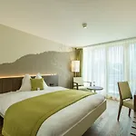 Artos Hotel 3*