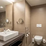 Artos Hotel 3*